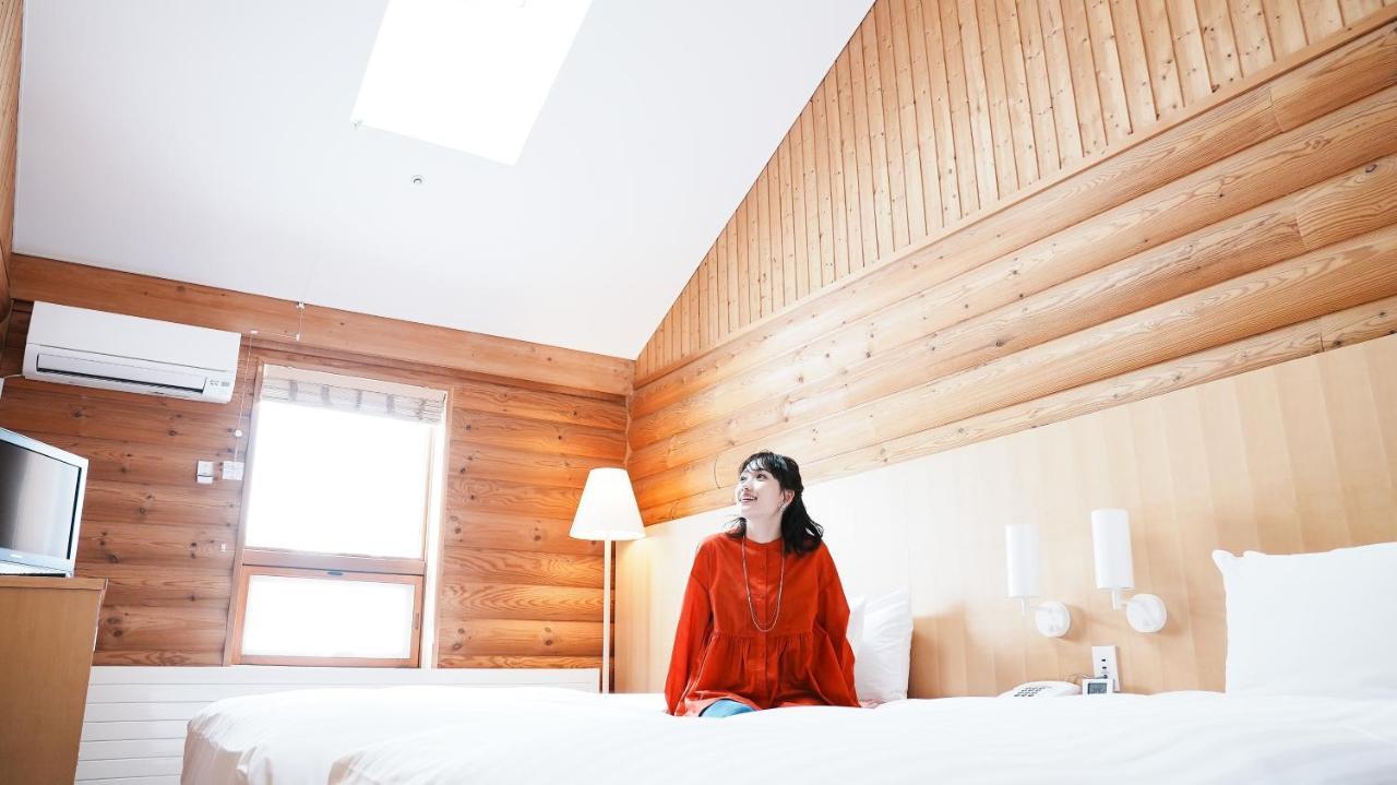 Log Hotel The Maple Lodge Iwamizawa Buitenkant foto