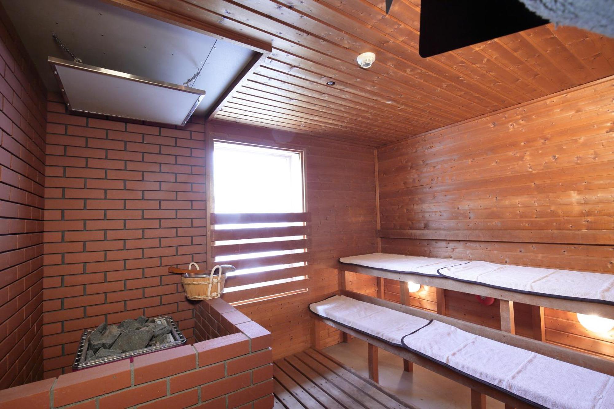 Log Hotel The Maple Lodge Iwamizawa Buitenkant foto