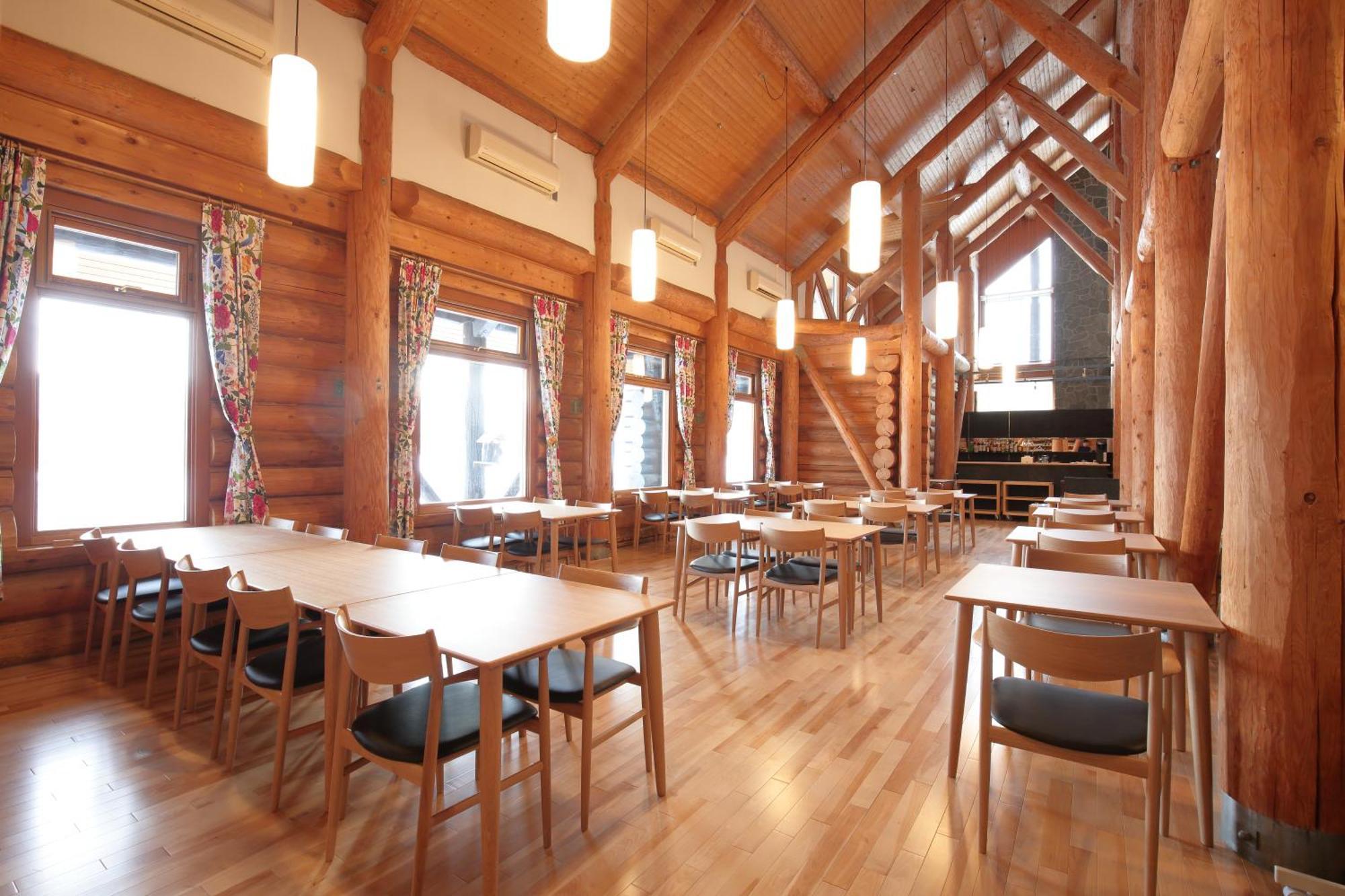 Log Hotel The Maple Lodge Iwamizawa Buitenkant foto