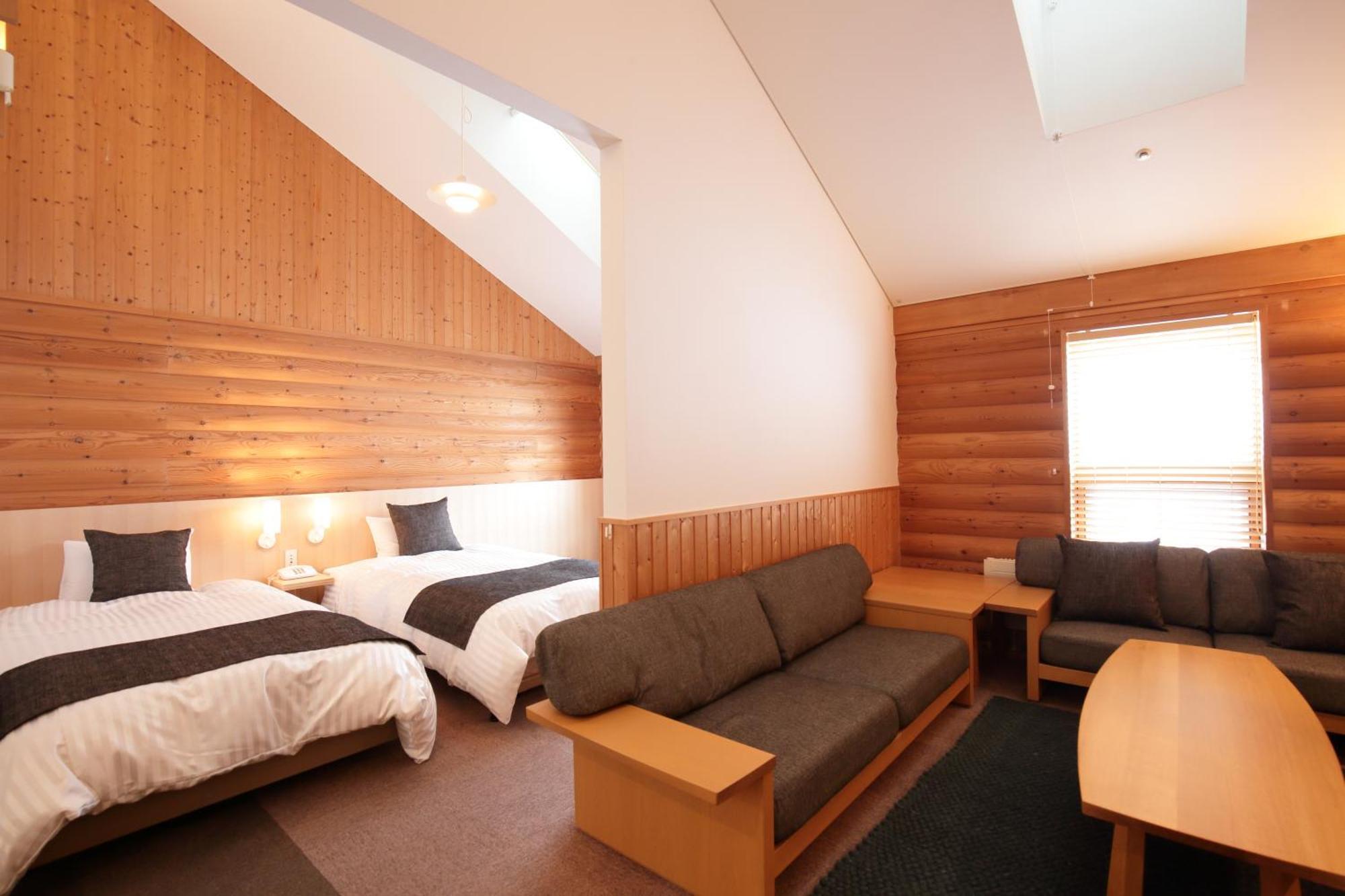 Log Hotel The Maple Lodge Iwamizawa Buitenkant foto