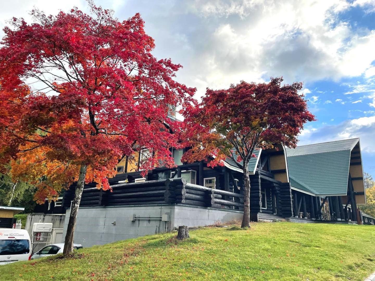 Log Hotel The Maple Lodge Iwamizawa Buitenkant foto